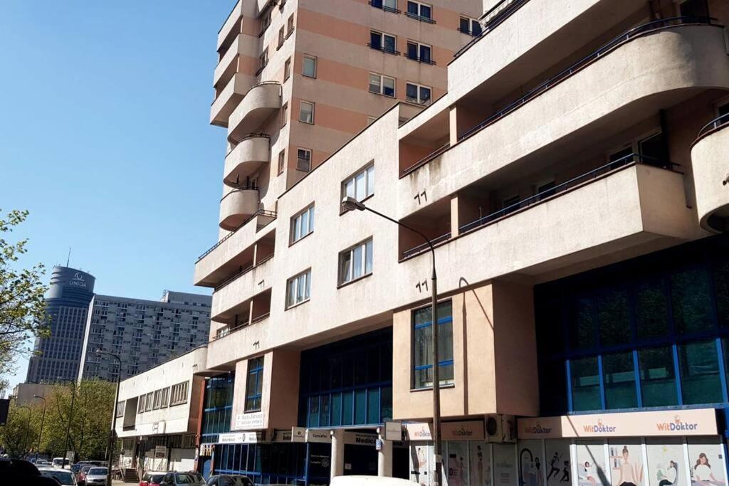 ורשה Rondo Onz Metro, Krochmalna 32A Street מראה חיצוני תמונה